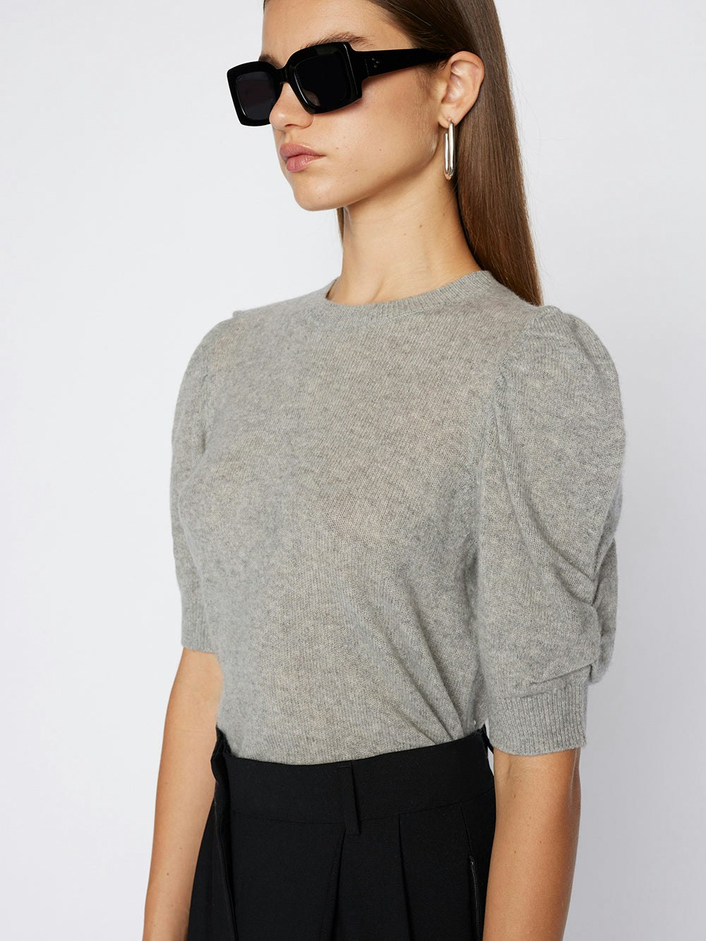 sweater side view alt:fit1